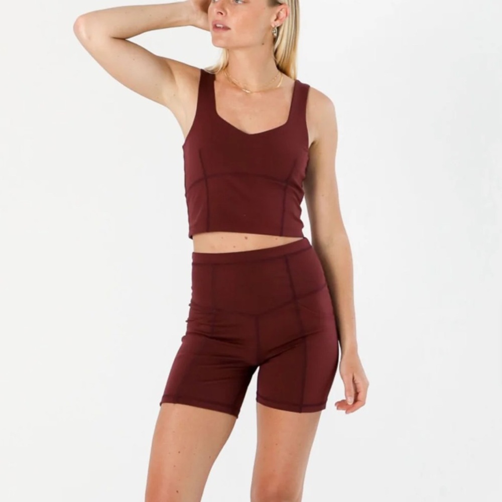 Playground Active Malibu Tank Women's Burgundy Tank Top Athletic Tank